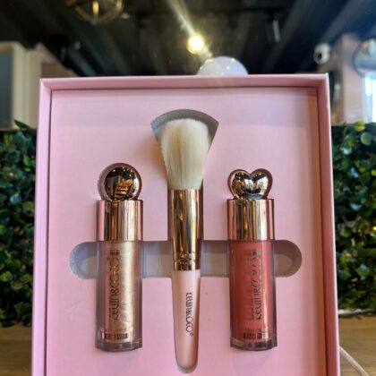 KIT KEVIN Y COCO ILUMINADOR RUBOR MAS BROCHA